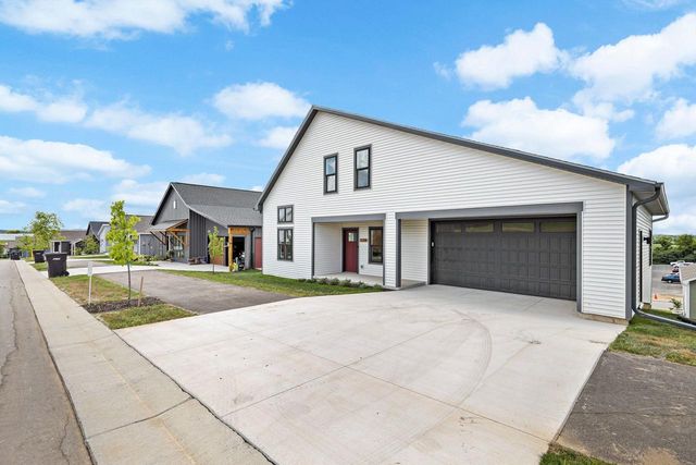 129 Lupine Avenue, Poynette, WI 53955