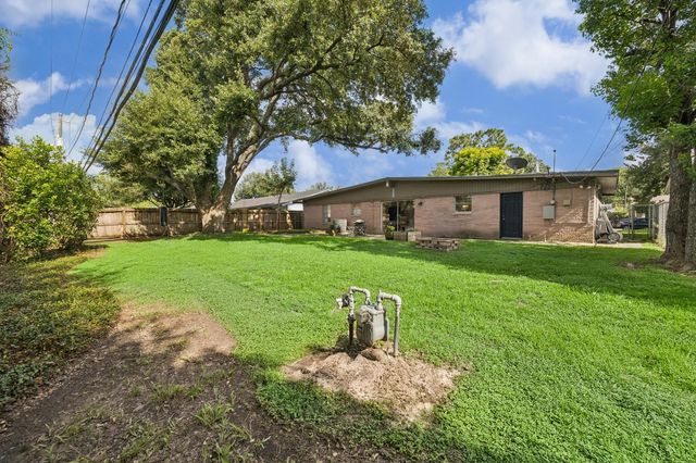 7930 Cedel Drive, Houston, TX 77055