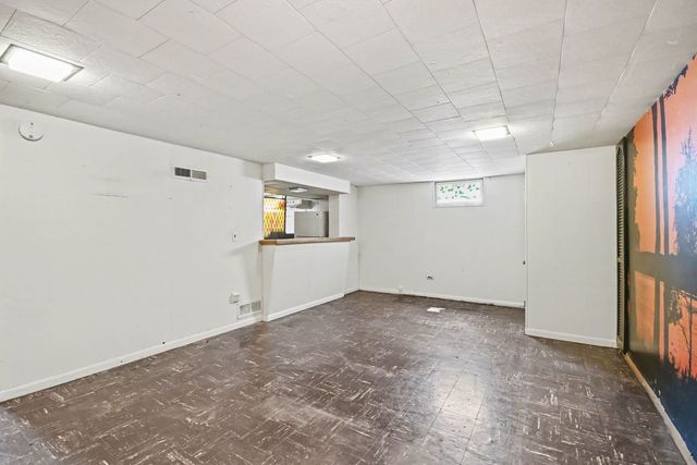 1S165 Buttercup Lane, Villa Park, IL 60181