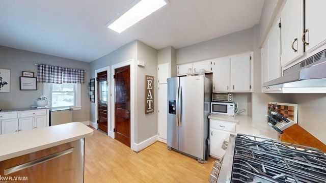 298 Broadacre Avenue, Clawson, MI 48017