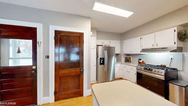 298 Broadacre Avenue, Clawson, MI 48017