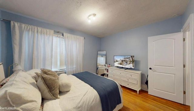 298 Broadacre Avenue, Clawson, MI 48017