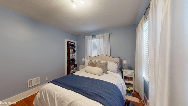 298 Broadacre Avenue, Clawson, MI 48017