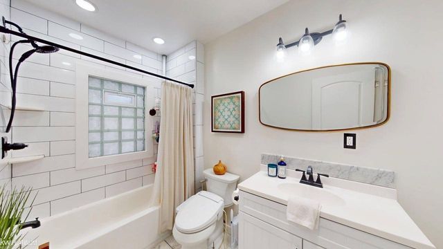 298 Broadacre Avenue, Clawson, MI 48017