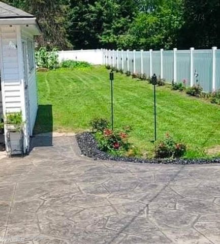 298 Broadacre Avenue, Clawson, MI 48017