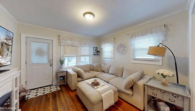 298 Broadacre Avenue, Clawson, MI 48017