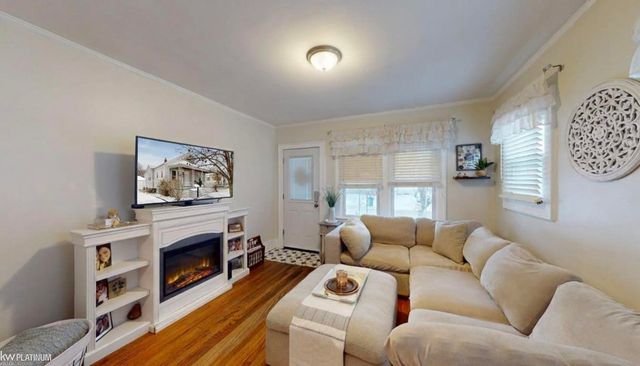 298 Broadacre Avenue, Clawson, MI 48017