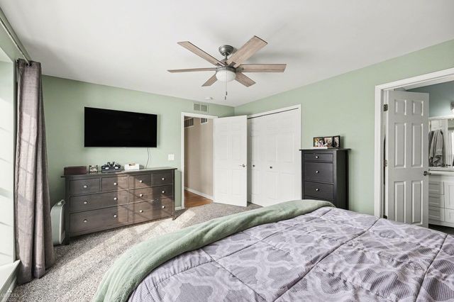 52212 Naugatuck Street, Macomb Twp, MI 48042