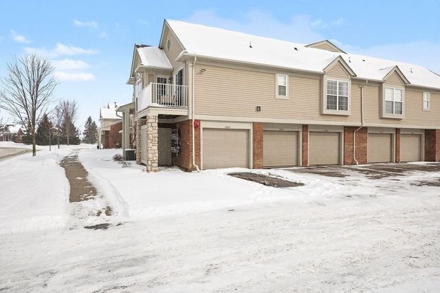 52212 Naugatuck Street, Macomb Twp, MI 48042