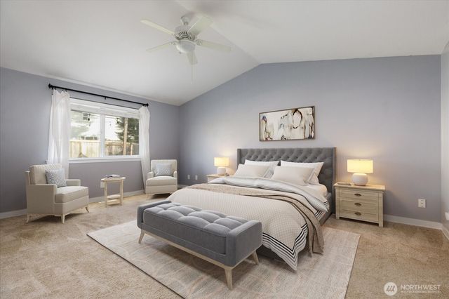 1020 NW 14th Way, Oak Harbor, WA 98277