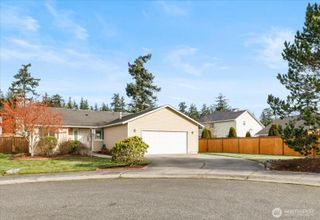 1020 NW 14th Way, Oak Harbor, WA 98277