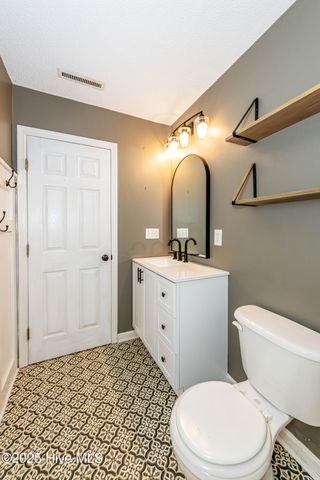 131 Cox Avenue, Jacksonville, NC 28540