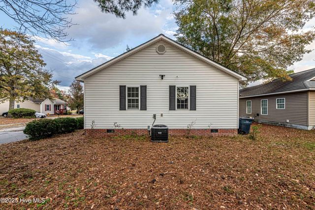 131 Cox Avenue, Jacksonville, NC 28540