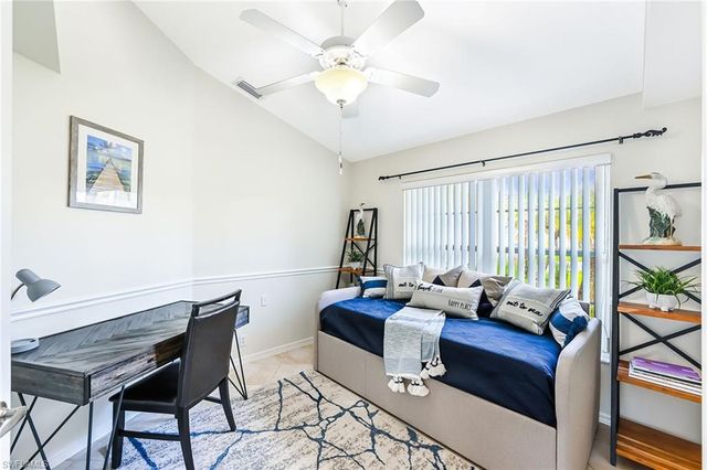 589 Lambton LN, Naples, FL 34104