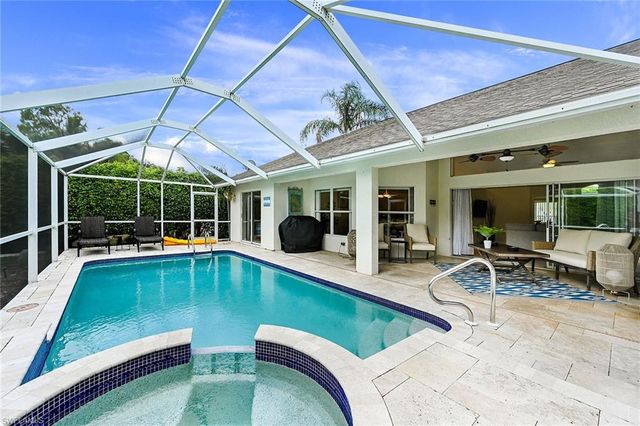 589 Lambton LN, Naples, FL 34104