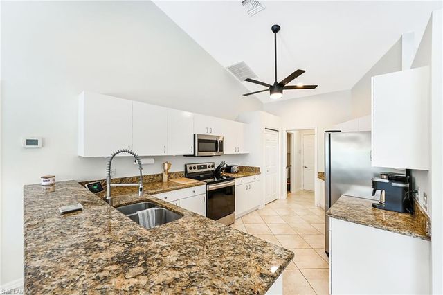 589 Lambton LN, Naples, FL 34104