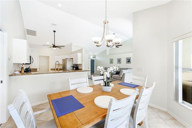 589 Lambton LN, Naples, FL 34104