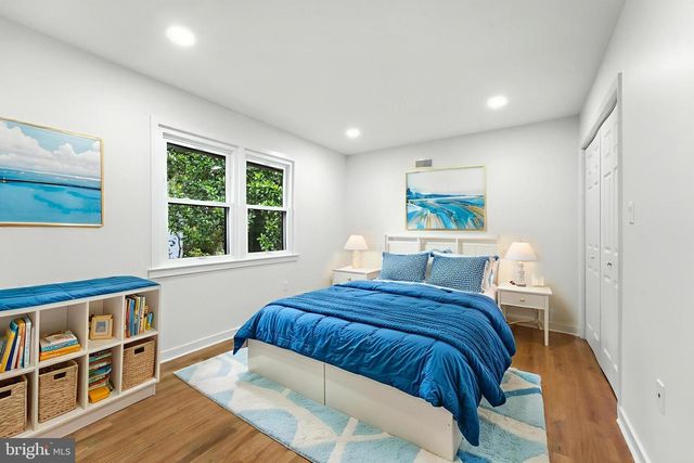 2339 N POWHATAN ST, Arlington, VA 22205