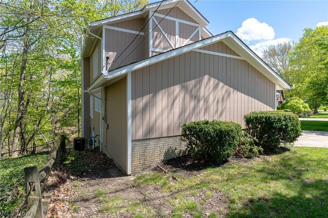 495 Cahoon Road, Bay Village, OH 44140