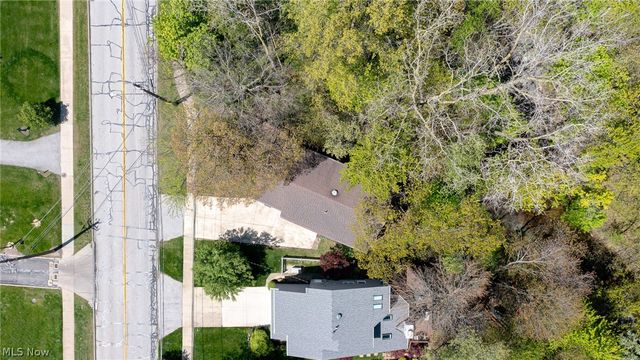 495 Cahoon Road, Bay Village, OH 44140