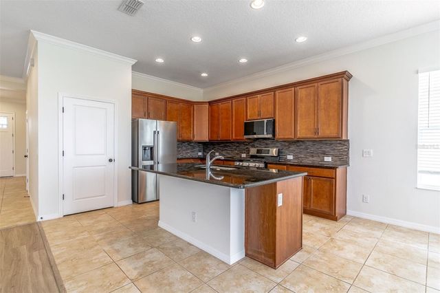 962 GRAND HILLTOP DRIVE, Apopka, FL 32703