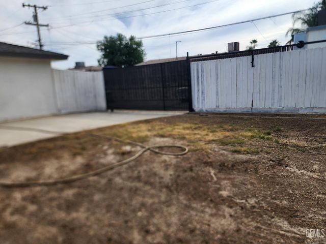 3312 Colgate Lane, Bakersfield, CA 93306