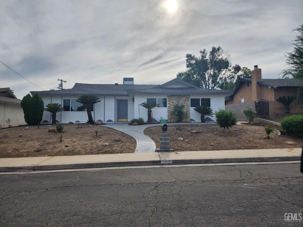 3312 Colgate Lane, Bakersfield, CA 93306