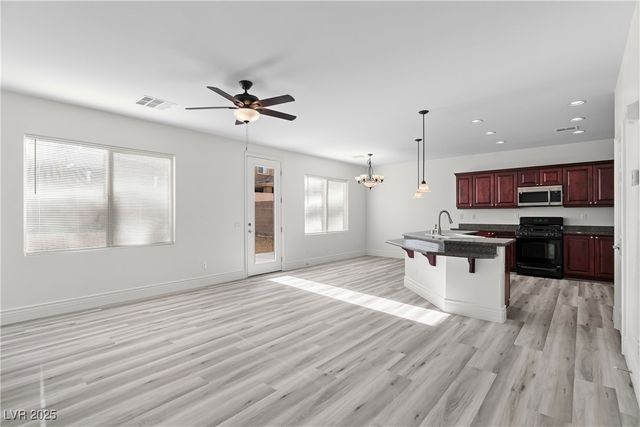 181 Short Ruff Way, Las Vegas, NV 89148