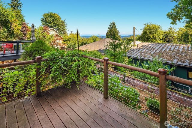 516 23rd Avenue E, Seattle, WA 98112