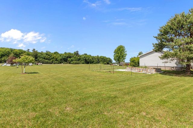 7961 EASY STREET, Fremont, WI 54940