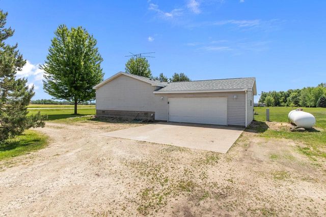 7961 EASY STREET, Fremont, WI 54940