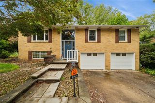 932 Rolling Meadows Dr, Unity Twp, PA 15601