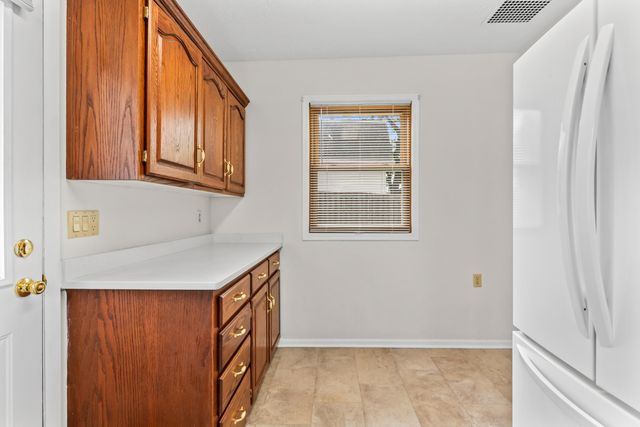 1511 N BROADWAY, Council Bluffs, IA 51503