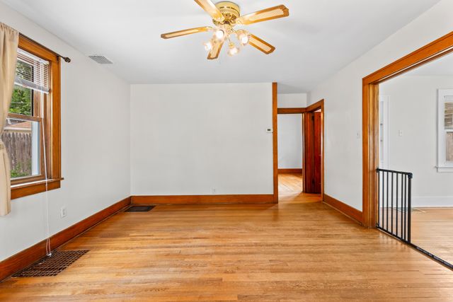 1511 N BROADWAY, Council Bluffs, IA 51503