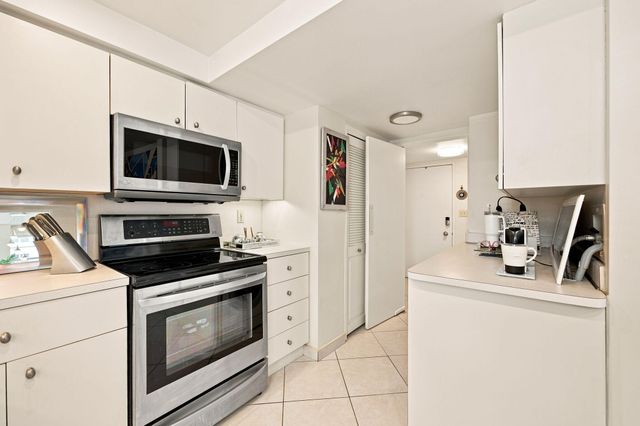 3430 GALT OCEAN Drive 911, Fort Lauderdale, FL 33308