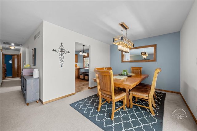 1610 Heather Drive, Aurora, IL 60506