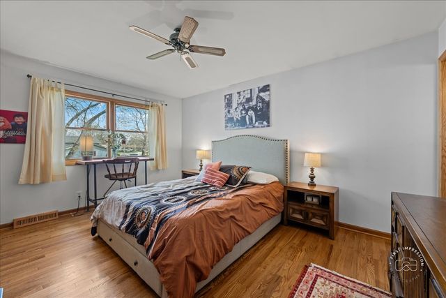 1610 Heather Drive, Aurora, IL 60506