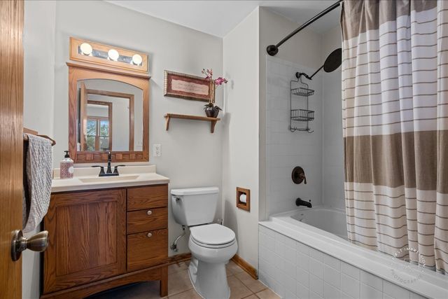 1610 Heather Drive, Aurora, IL 60506