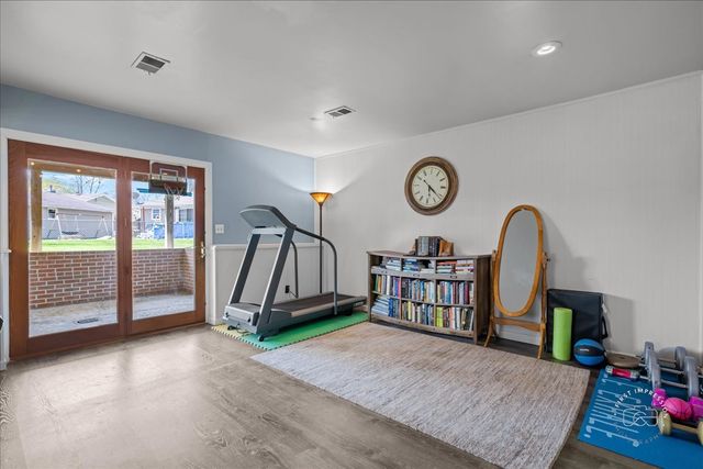 1610 Heather Drive, Aurora, IL 60506