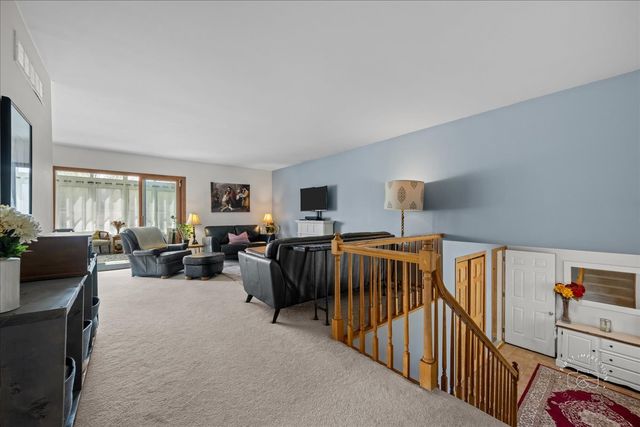 1610 Heather Drive, Aurora, IL 60506