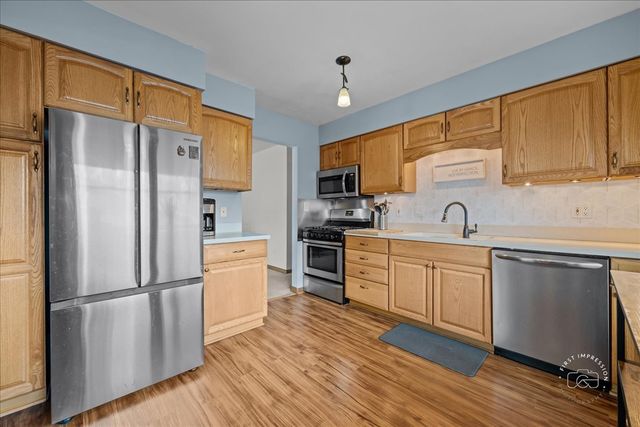 1610 Heather Drive, Aurora, IL 60506