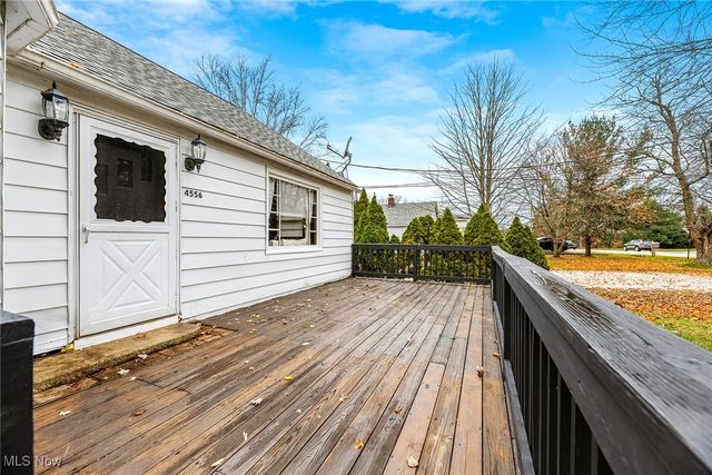 4556 Fishcreek Road, Stow, OH 44224