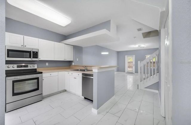 4337 HAR PAUL CIRCLE, Tampa, FL 33614