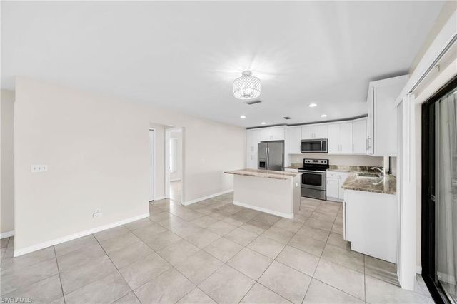919 SE 5th PL, Cape Coral, FL 33990