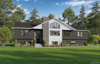 8 Roe Road, Bloomingburg, NY 12721