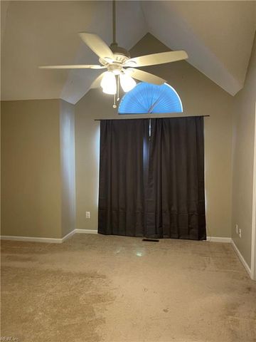 343 Gainsborough Sq Unit 4, Chesapeake, VA 23320