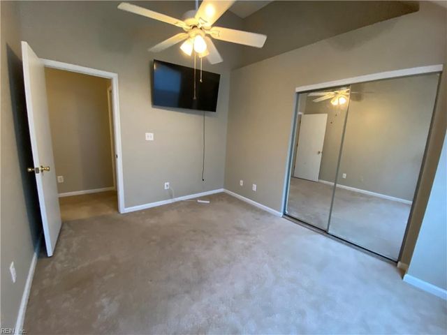 343 Gainsborough Sq Unit 4, Chesapeake, VA 23320