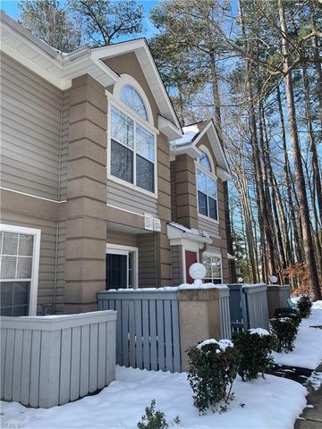 343 Gainsborough Sq Unit 4, Chesapeake, VA 23320