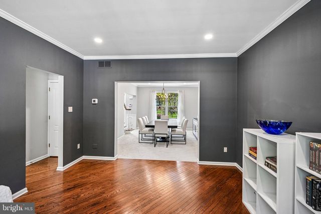 18 REGENCY DR, Voorhees, NJ 08043