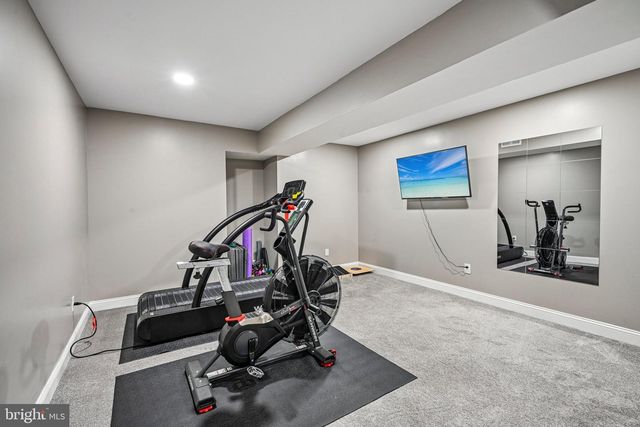 18 REGENCY DR, Voorhees, NJ 08043